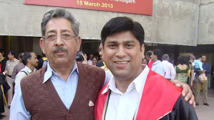 Dr.Arun Sharma